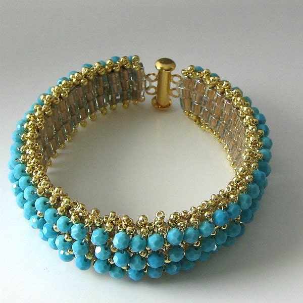 Manguito cristal turquesa frisado pulseira, cristais Swarovski e ouro, jóia frisada