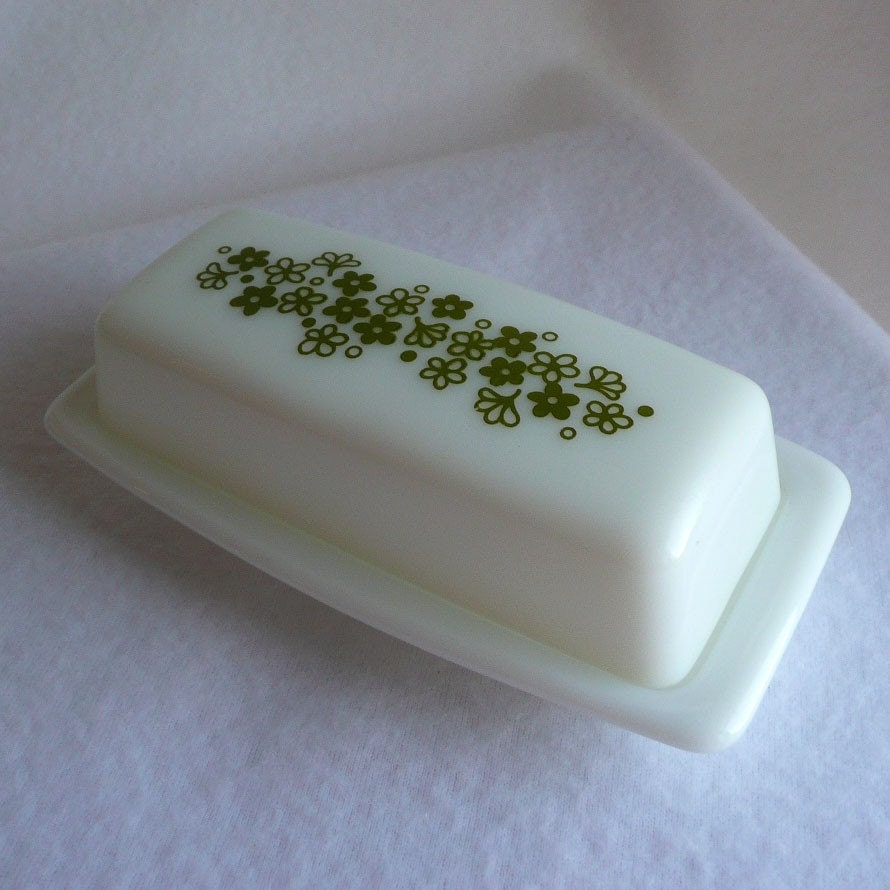 Vintage Pyrex Crazy Daisy Butter Dish Spring by SweetRiceVintage