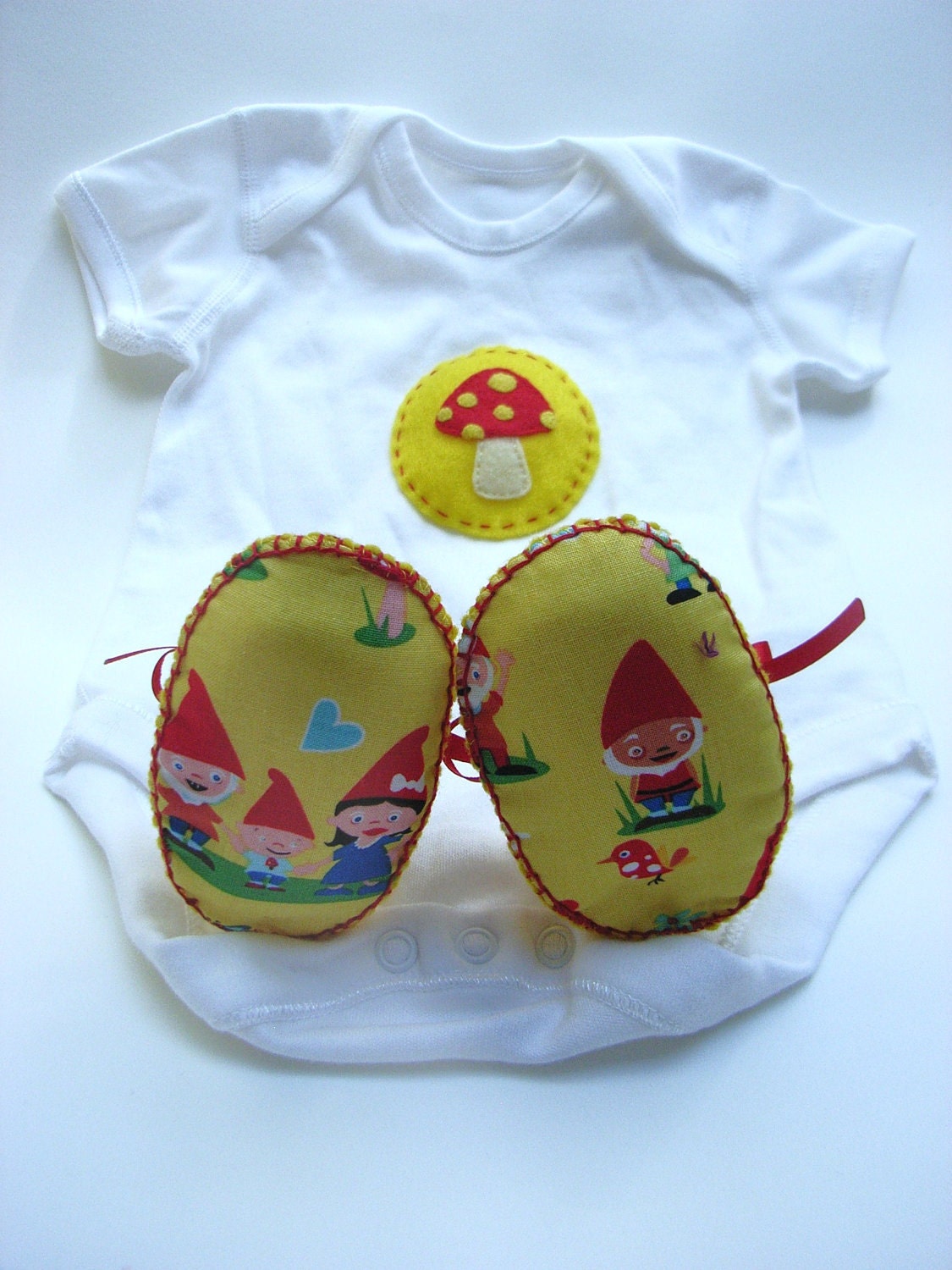 Gnome Baby Gift Set. ECO Gnome Baby Booties and Gnome Baby Gift Set. Perfect as a Baby Gift for a Baby Shower
