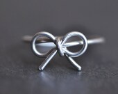 TINY BOW sterling silver wire wrap ring