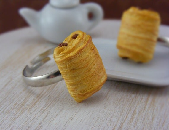 Pain Au Chocolat Ring