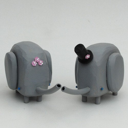 Bride and Groom Elephants for your Wedding Cake