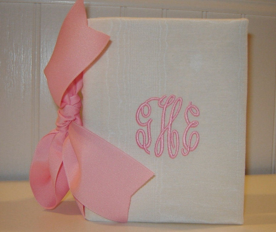 Moire 100 Photo Album with Large Pink Bow