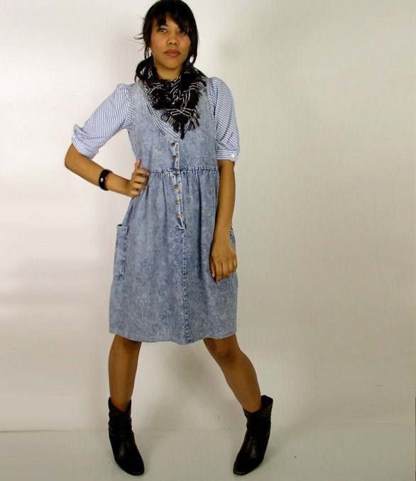Vintage 80s Acid Wash Denim Jumper Dress with Pockets and Snap Buttons M/L