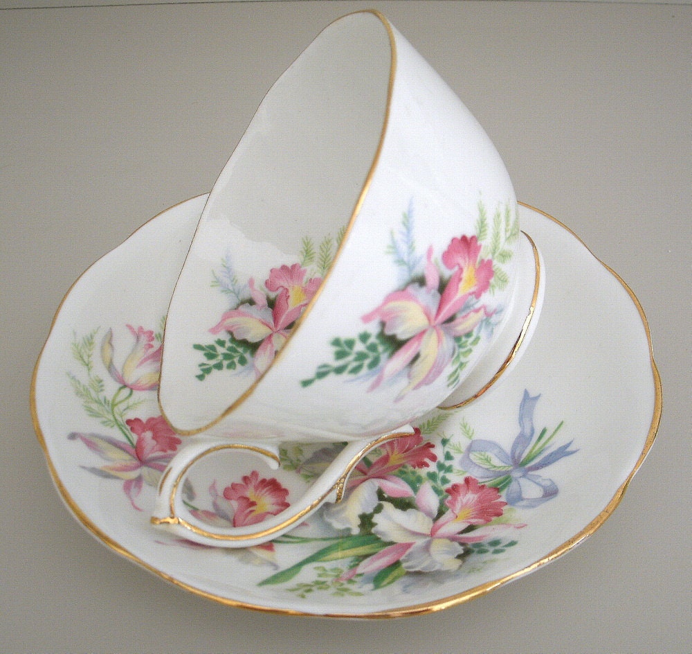 Roslyn Fine Bone China Footed Tea Cup and Saucer by MagyarBeader