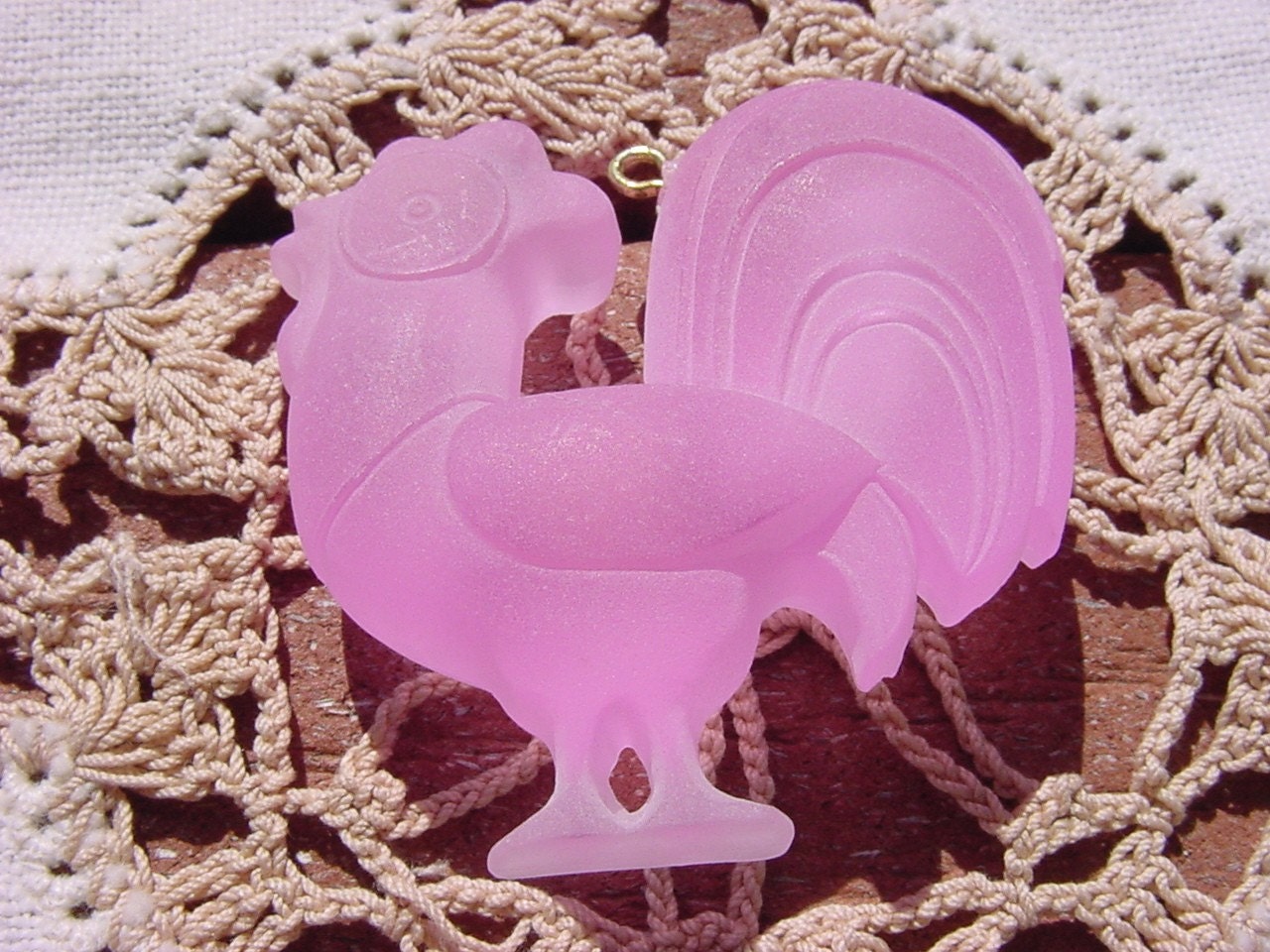 Frosted Hot Pink Rooster Vintage Lucite Pendant