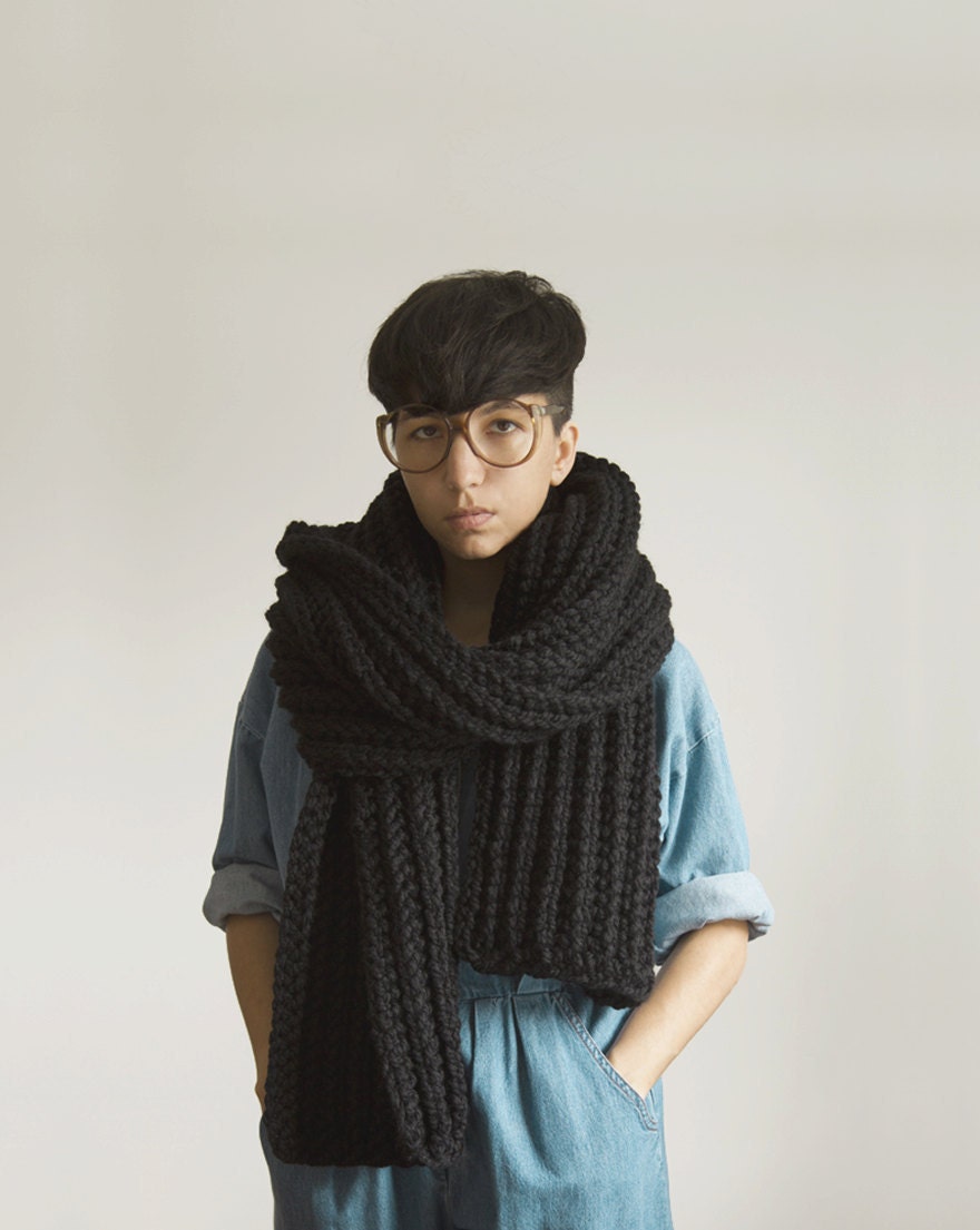 The Soopa Scarf in Black