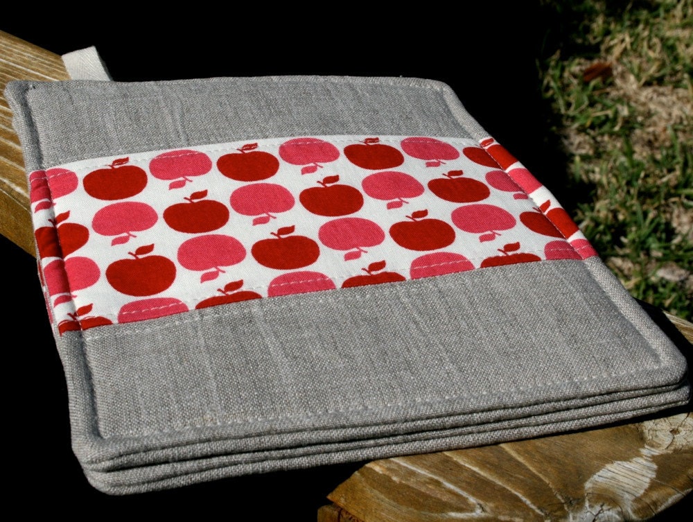 Pot Holder Set of 2 -- Red Apples and Linen Patchwork