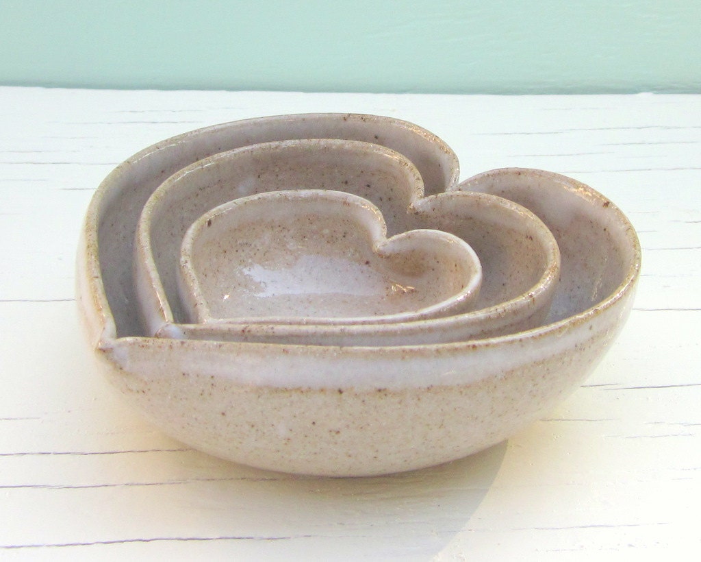nesting heart bowls in rustic speckled white 3 1/2 inches