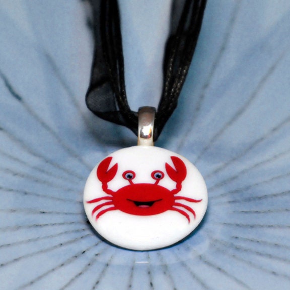 Porcelain Pendant - Crabby