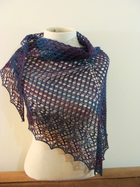 SALE 35% OFF Knit Lace Triangle Shawl - Midnight