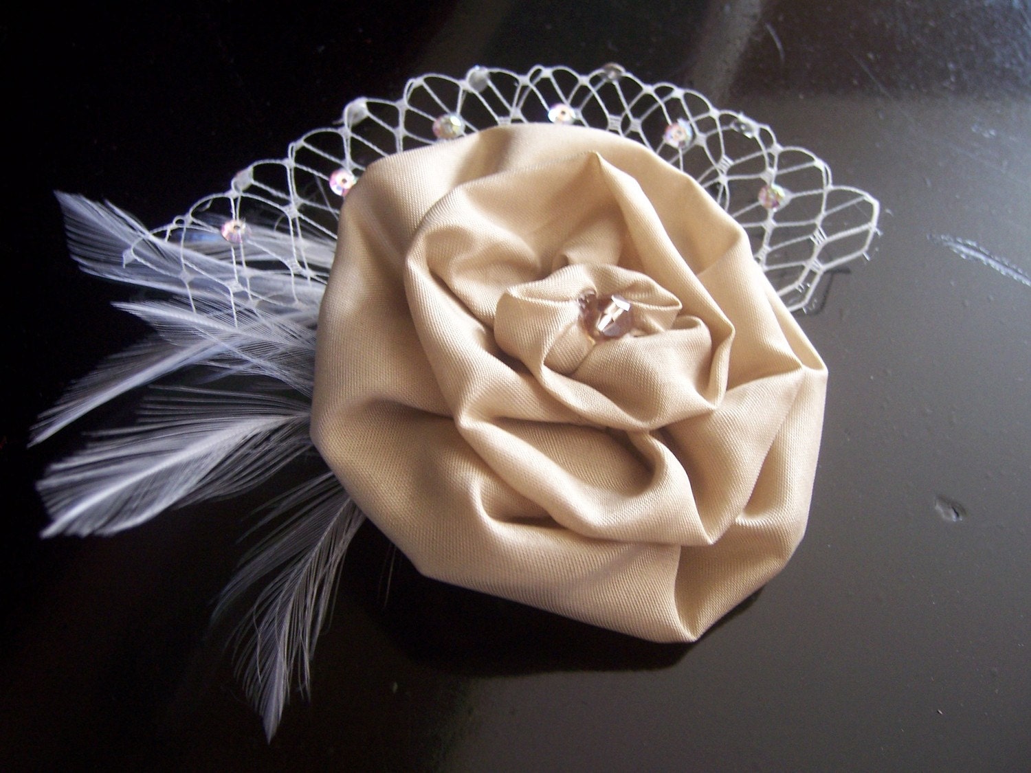 Single Rosette in Taupe Hair Clip