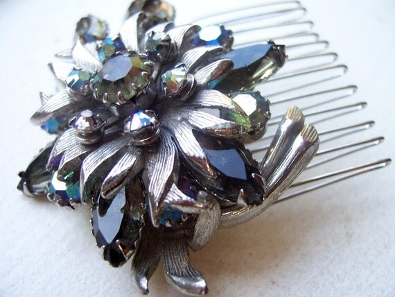 Vintage Crystal Flower Comb