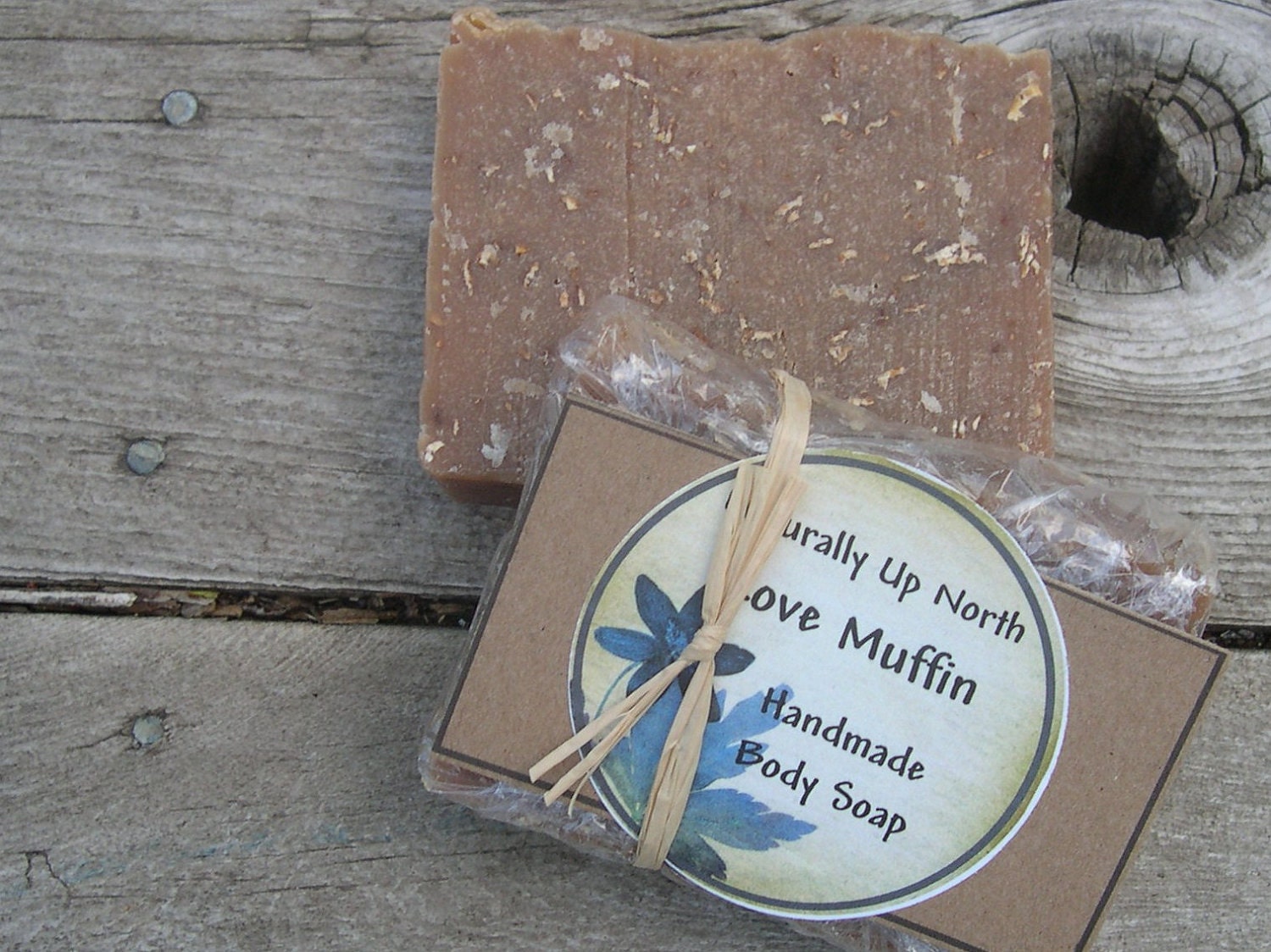 Love Muffin with Oatmeal Milk and Honey Soap Creamy Exfoliating Oats Spicy Citrus Berries