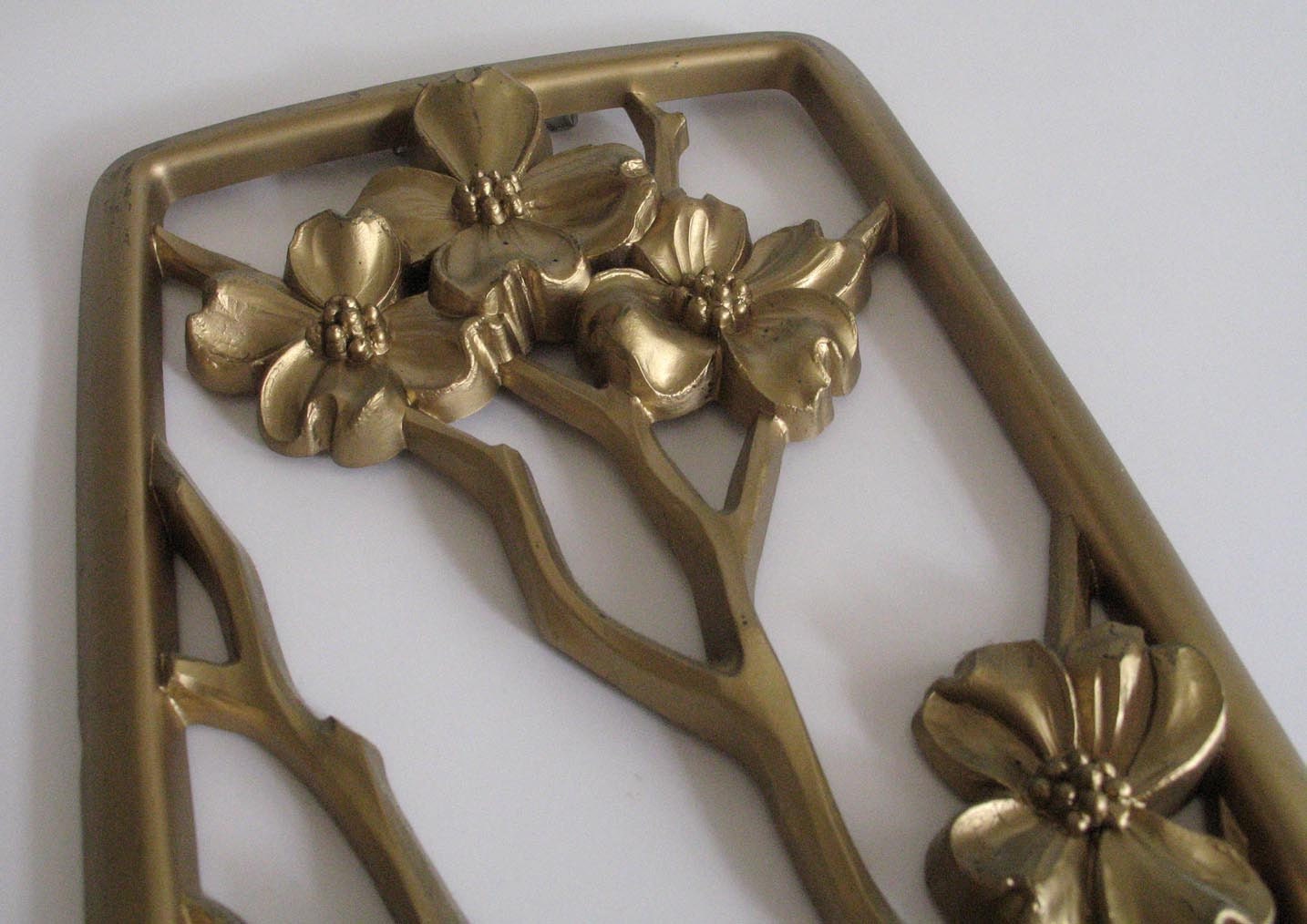 Vintage Gold Resin Floral Wall Plaque by vintage73 on Etsy