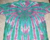 Shades of Green and Purple Spider Design Tie Dye XL T-shirt