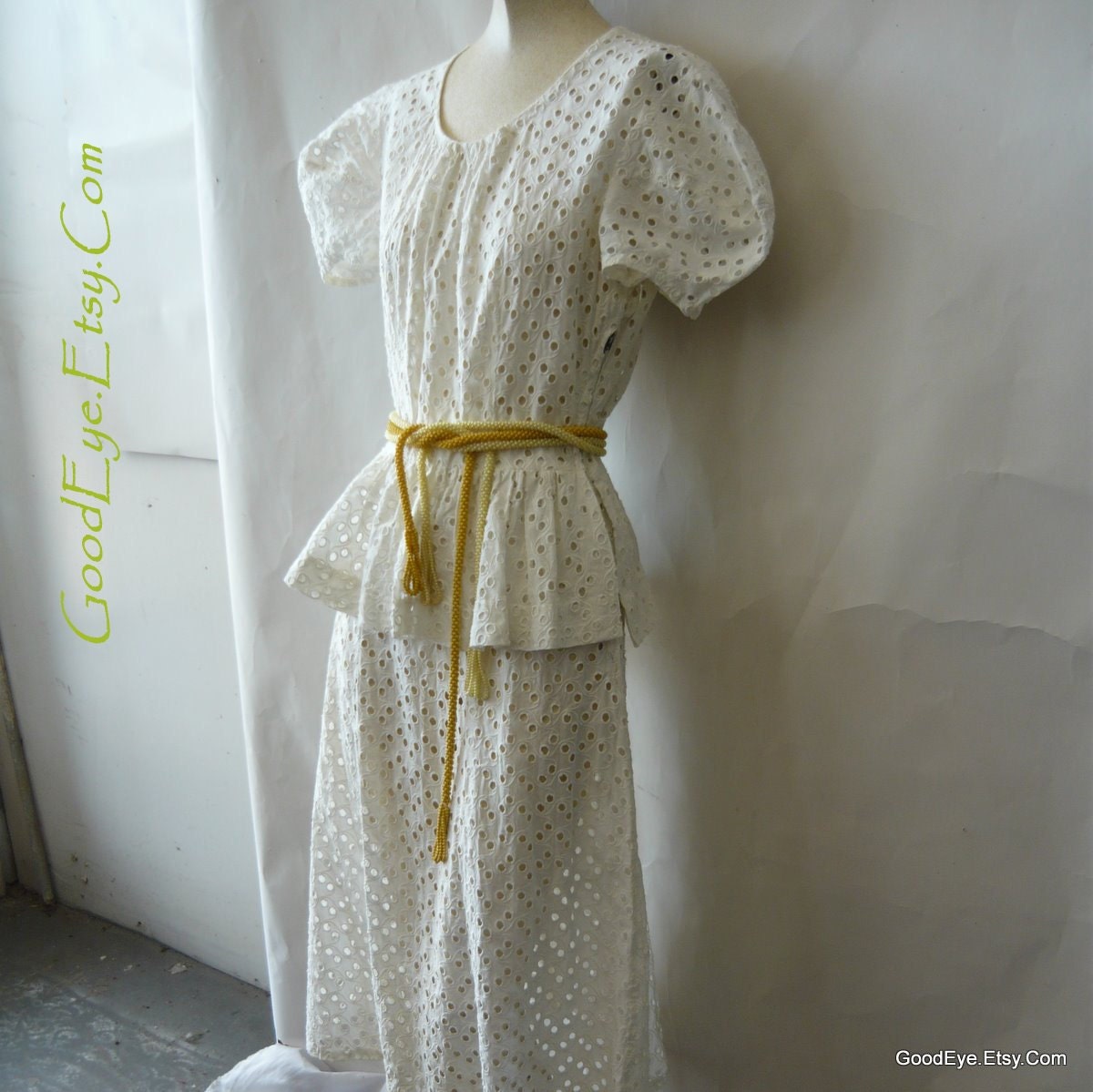 1940s Peplum Day Dress White Cotton Eyelet small size 2 4 6 Made By Hand