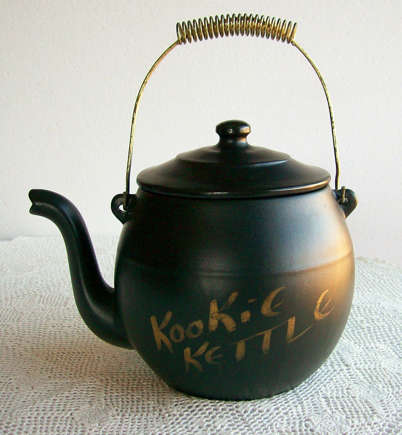Vintage Ceramic Cookie Jar McCoy Kookie Kettle Retro Housewares