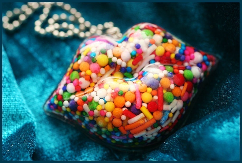 BIG Sweet Kiss - Resin Lips Necklace