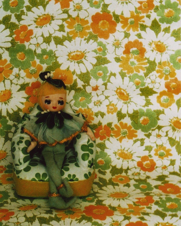 pixie posey, 8x10 photograph of pose doll and in inflatable toy chair and vintage wallpaper