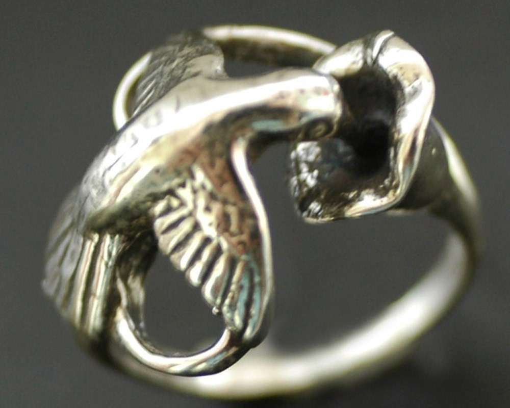 Humming Bird Nectar Flower Ring