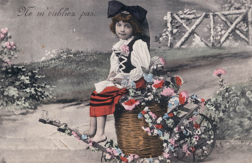 Vintage photo petite fille en fleur panier 1907 français carte postale postale carte