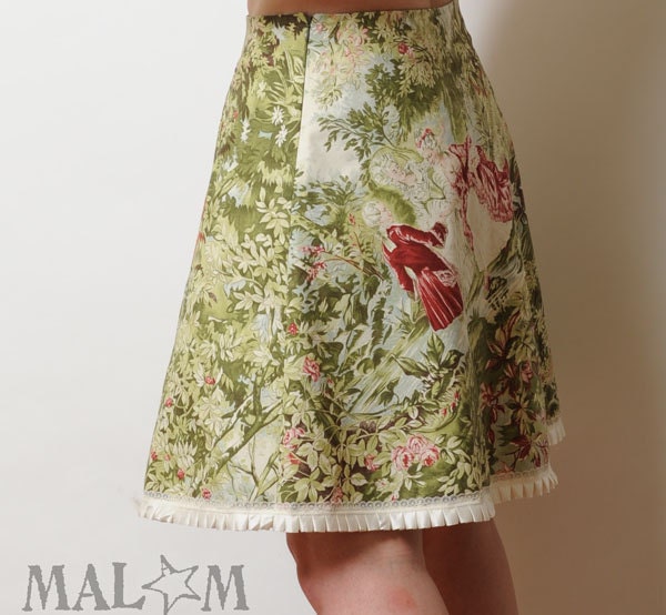 Floral short skirt in vintage French toile fabric - Spring fashion - green, red, white