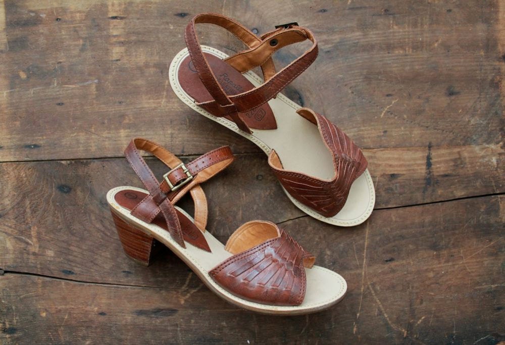 1970s vintage wooden heel leather sandals 6
