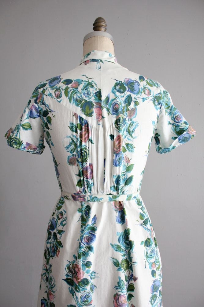 oh hold / 1950s vintage rose print cotton dress