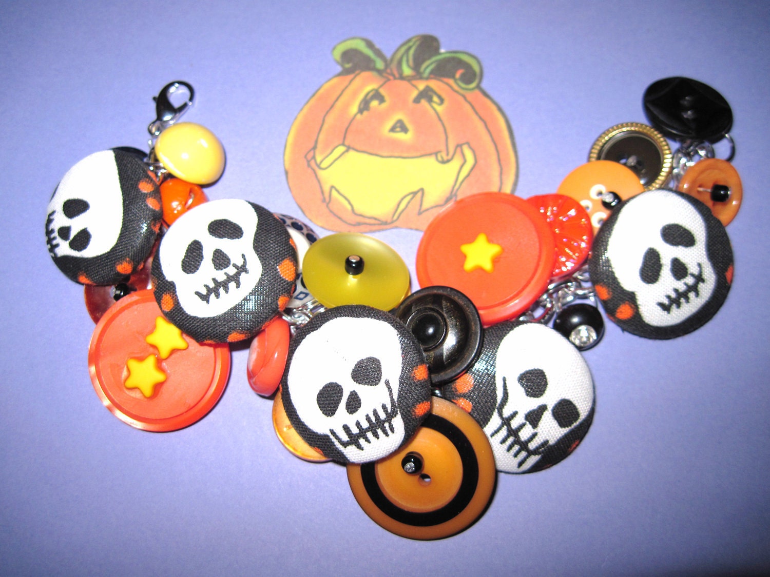 Halloween Jewelry Skull Charm Bracelet Altered Art OOAK Fabric Covered Skull Buttons Retro Vintage Orange Black Yellow