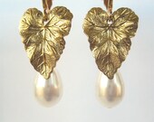 Gold Leaf Pearl Clip On Earrings, White Pearl Drops, Gold Ear Clips, Woodland Bride
