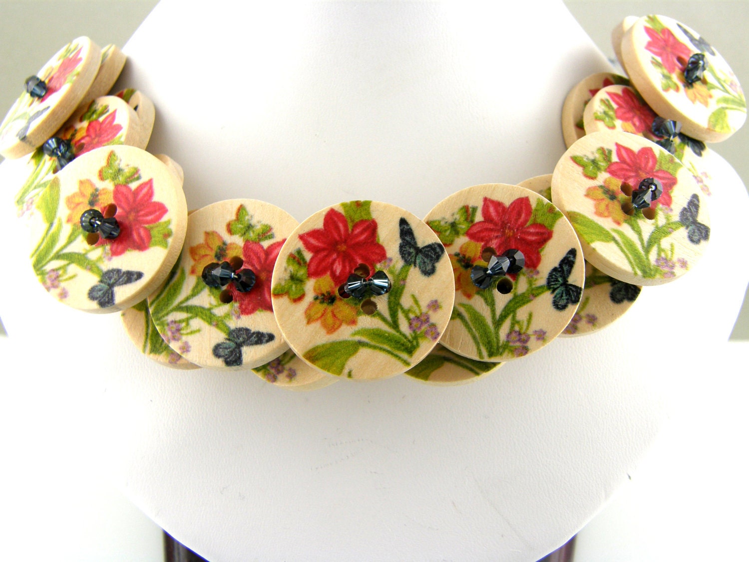 RESERVED  Floral Wood Button Necklace Red and Navy Blue