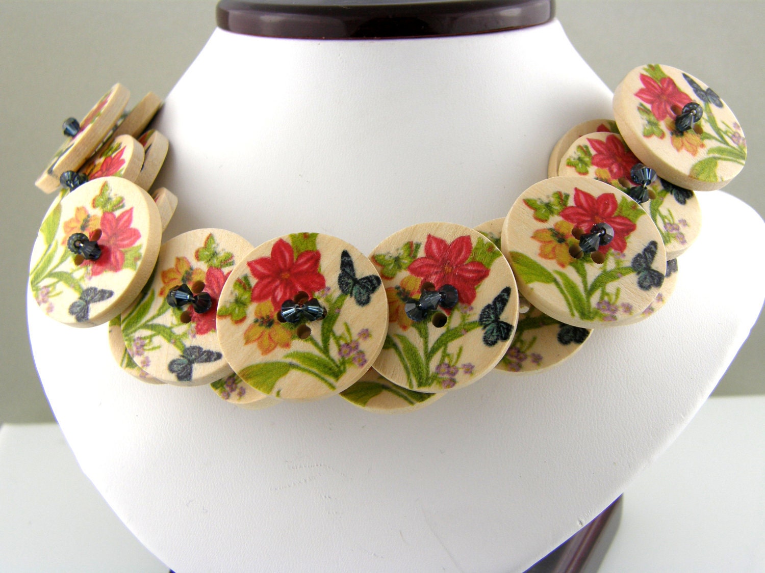 RESERVED  Floral Wood Button Necklace Red and Navy Blue