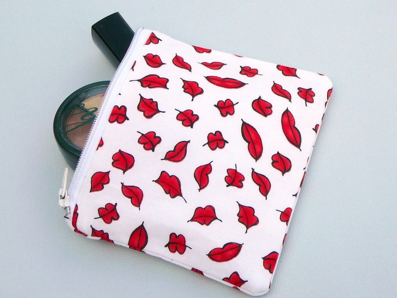 Lipstick, Kissable Lips Coin Purse, Small Make-up Bag
