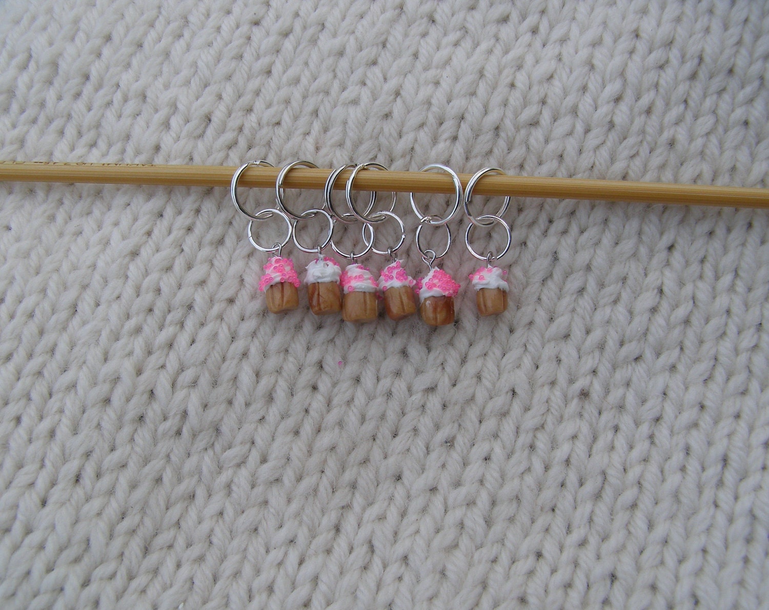 Tiny Cupcake Stitch Markers