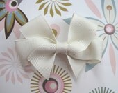 LiliBug Basic IVORY Hair Bow