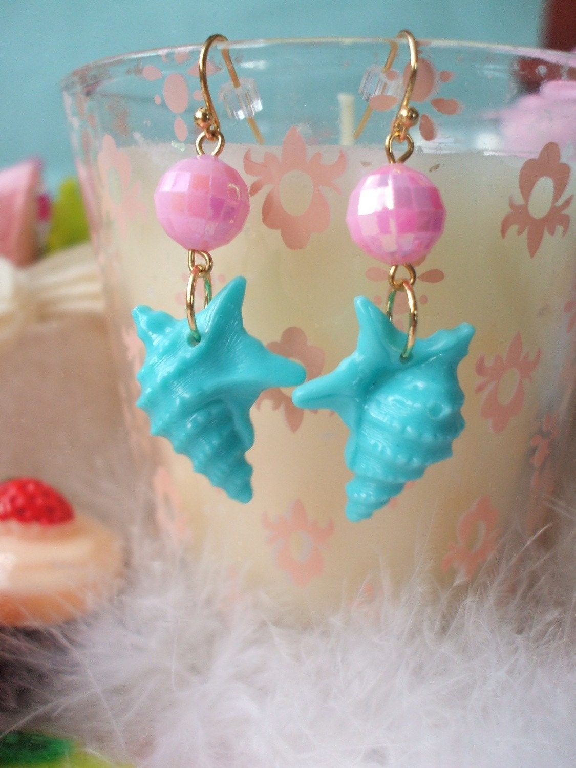 Pastel Vintage 80s Conch Shell Earrings