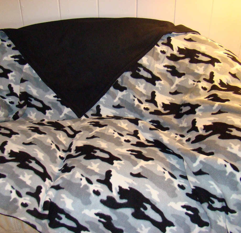 Winter Camo Fleece Blanket by creationsbyjudi on Etsy