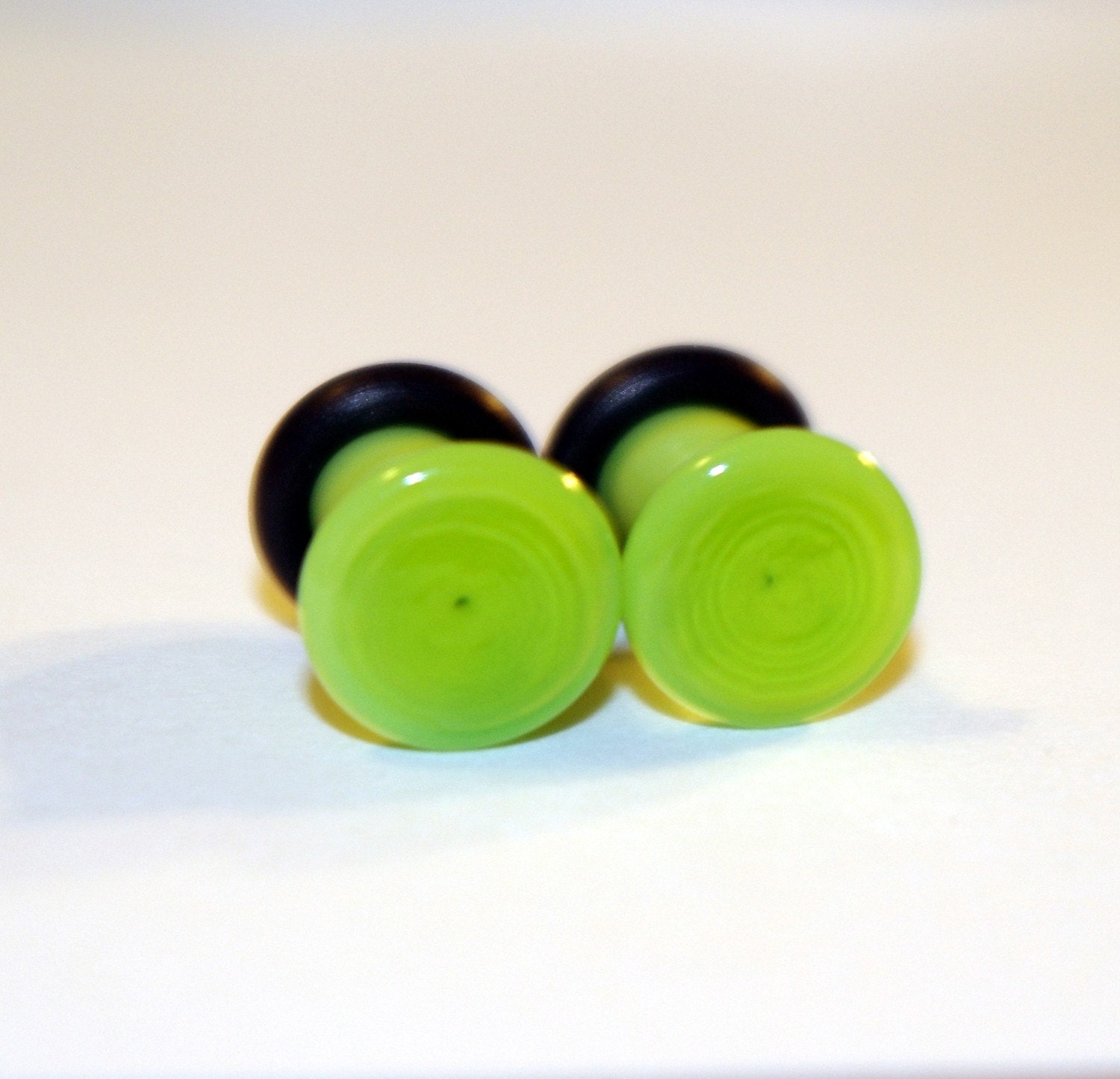 4g Bright Green glass EAR plugs BODY JEWELRY 5mm handmade new 4 gauge