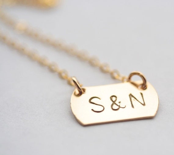 Near Your Heart Personalized Horizontal Petite Rectangle Choker Necklace in 14K Gold Filled
