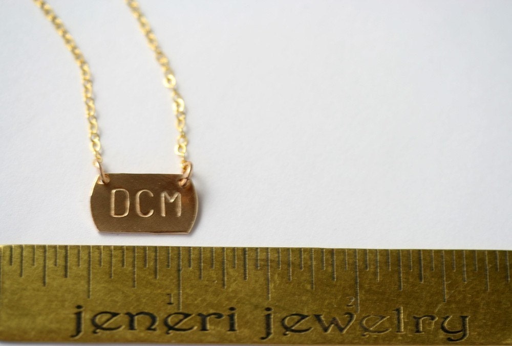 Near Your Heart Personalized Horizontal Petite Rectangle Choker Necklace in 14K Gold Filled