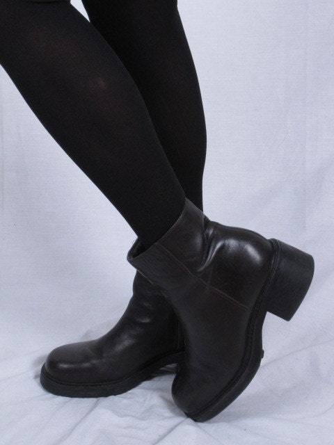 Vintage 90s NINE WEST CLOUDS ankle granny grunge heel brown leather zip up boots sz 8-8.5