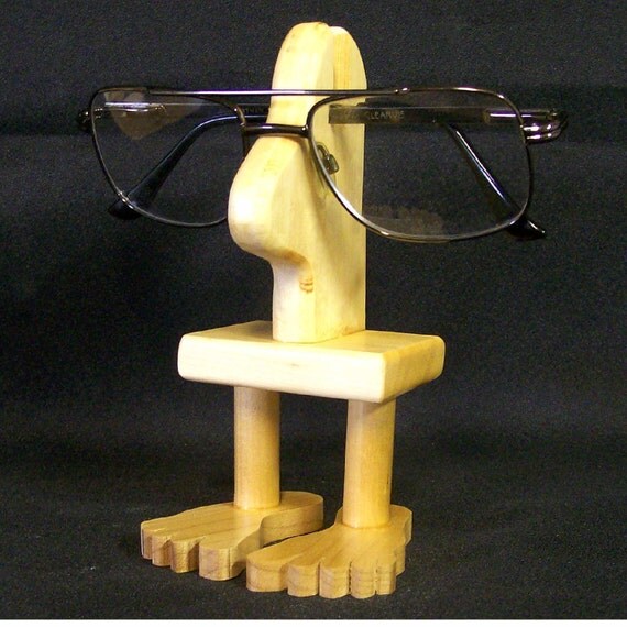 Flat footed big nosed novelty eyeglass holder by SSWOODCRAFT