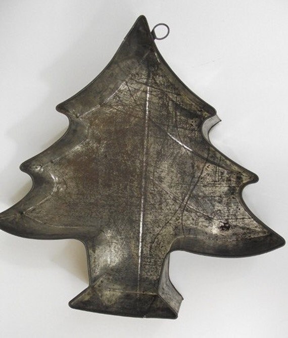 wonderful metal christmas tree shaped cake pan by ruffbymargo wonderful metal christmas tree shaped cake pan by ruffbymargo