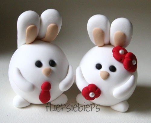 Custom Round Wedding Bunnies Cake Topper
