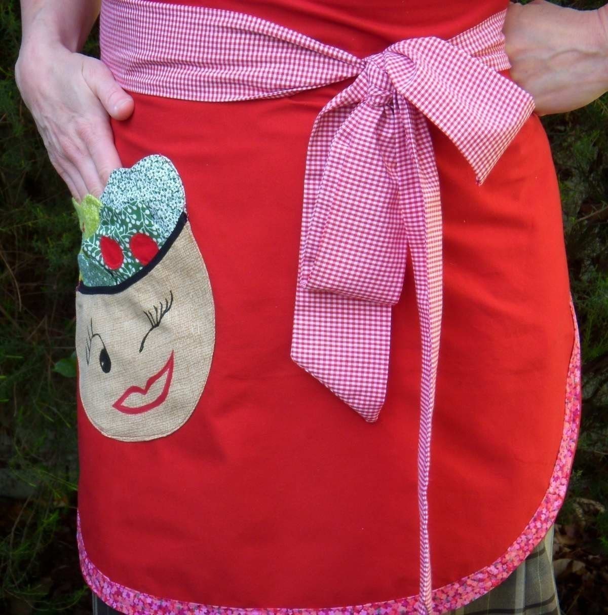 Funky Chefs BBq Apron with 3D Fabric Sculpture/ Applique Salad Pocket