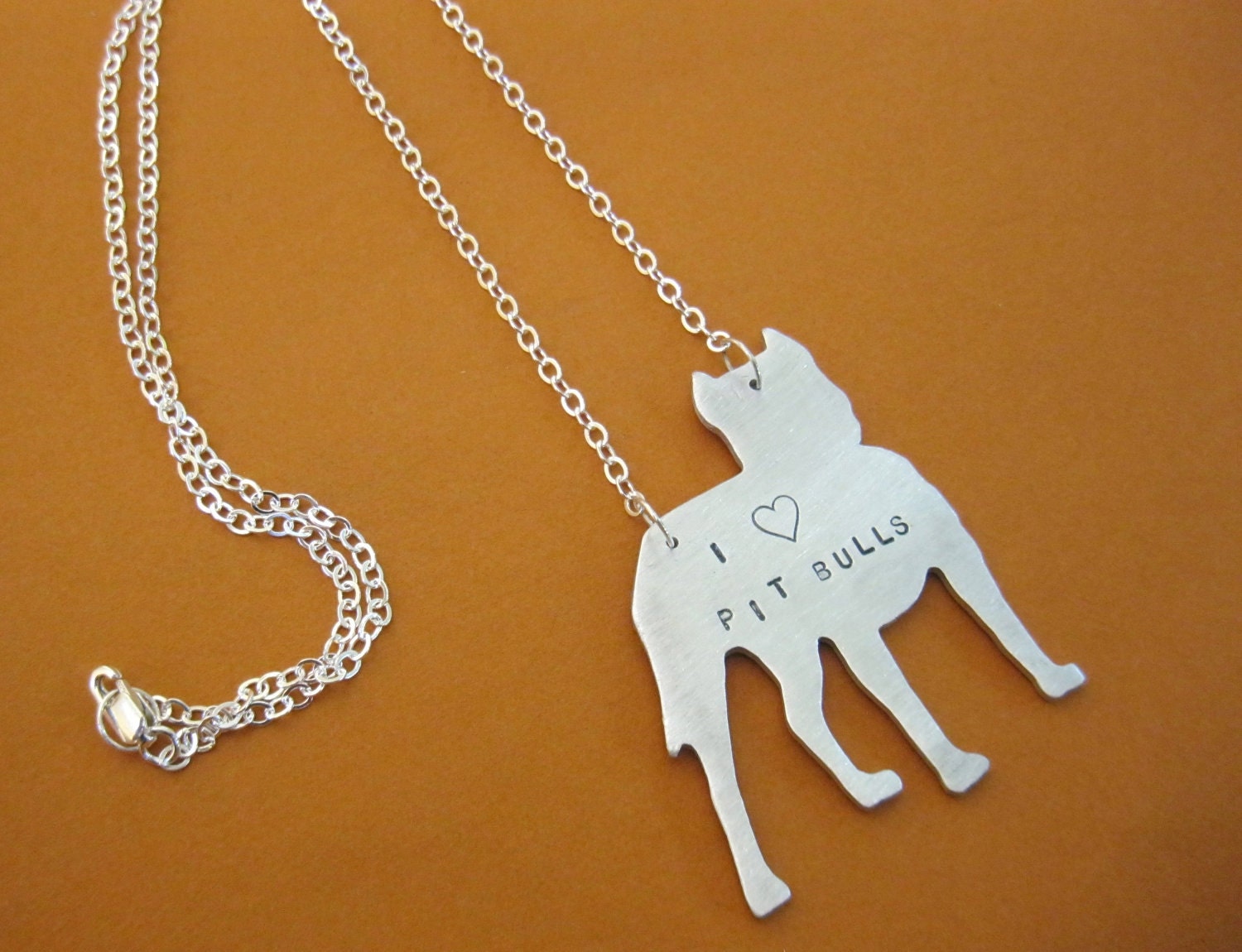 I Heart Pit Bulls necklace