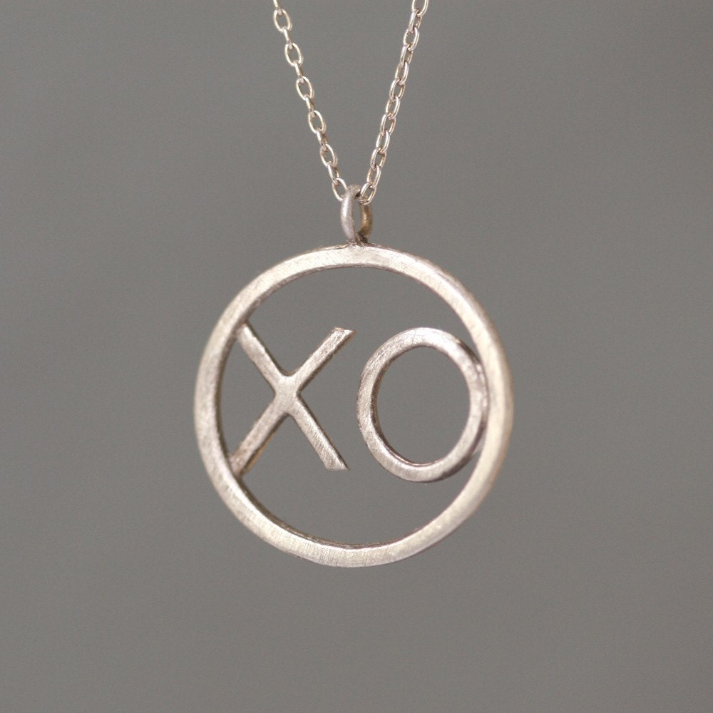 XO Pendant in Sterling Silver