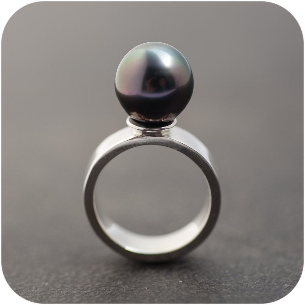 Tahitian Black Pearl Ring - Gigantic