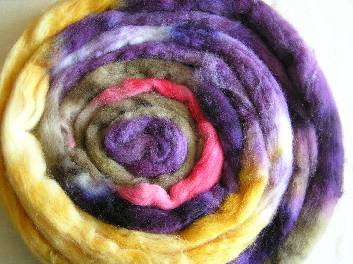 157g Falkland top, Easter Bunny, brown, gold, purple